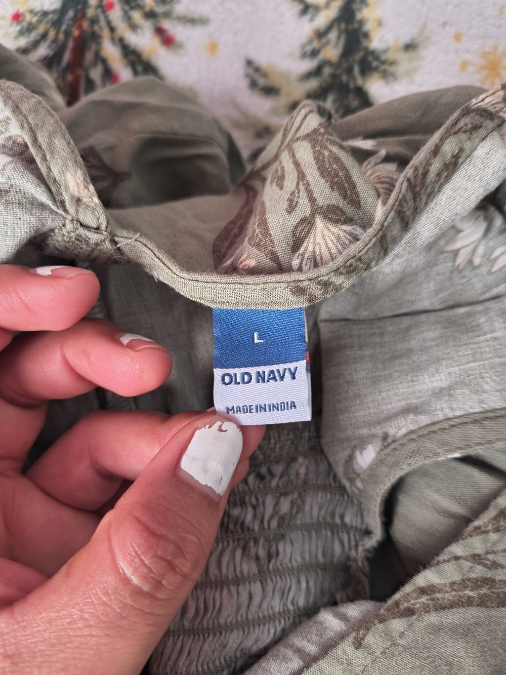 Old Navy Olive Printed V-Neck Smocked Midi Dress - Picture 8 of 11